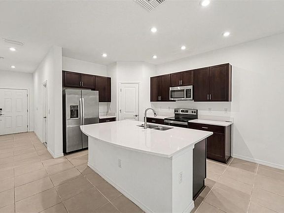 3rd image of 10573 OAKSIDE DRIVE
