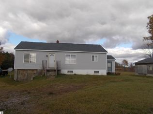 4266 Turtle Rd, Turner, MI 48765