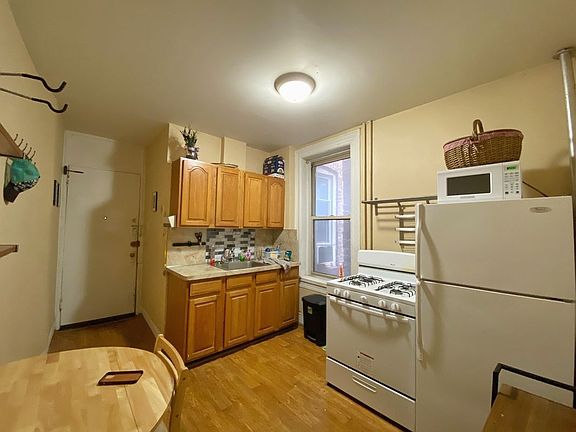 2nd image of 375 5th Ave Floor 3