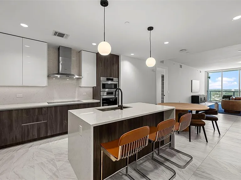 777 3rd Ave N #1502 — Photo 4