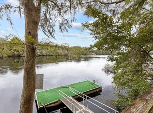 572 NE 339th Ave #B, Old Town, FL 32680