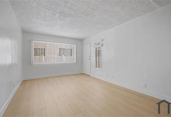 2nd image of 620 W 84th St APT 1