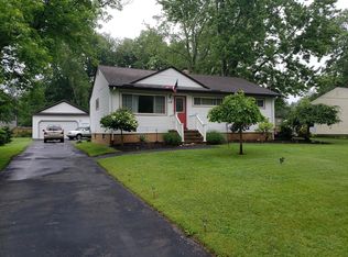 5617 Whitehaven Ave, North Olmsted, OH 44070