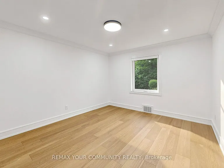 275 Betty Ann Dr — Photo 14