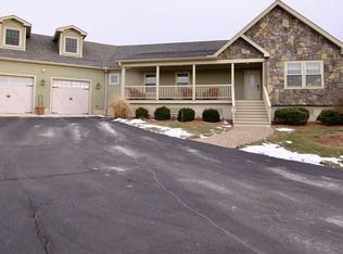 33 Paige Hill Rd, Brimfield, MA 01010