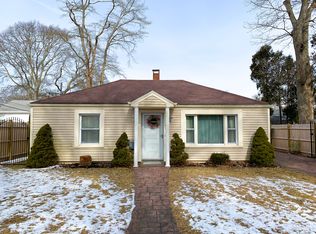 49 Longwood Ave, Dartmouth, MA 02747