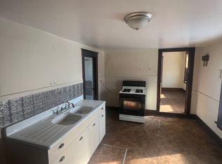 46 Scott St, Monroe, MI 48161