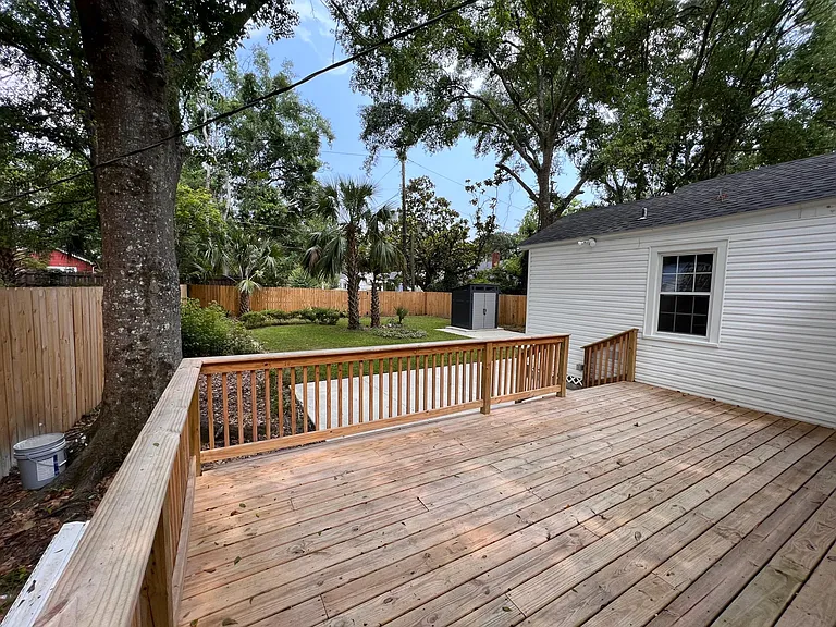 120 Florence Pl — Photo 15