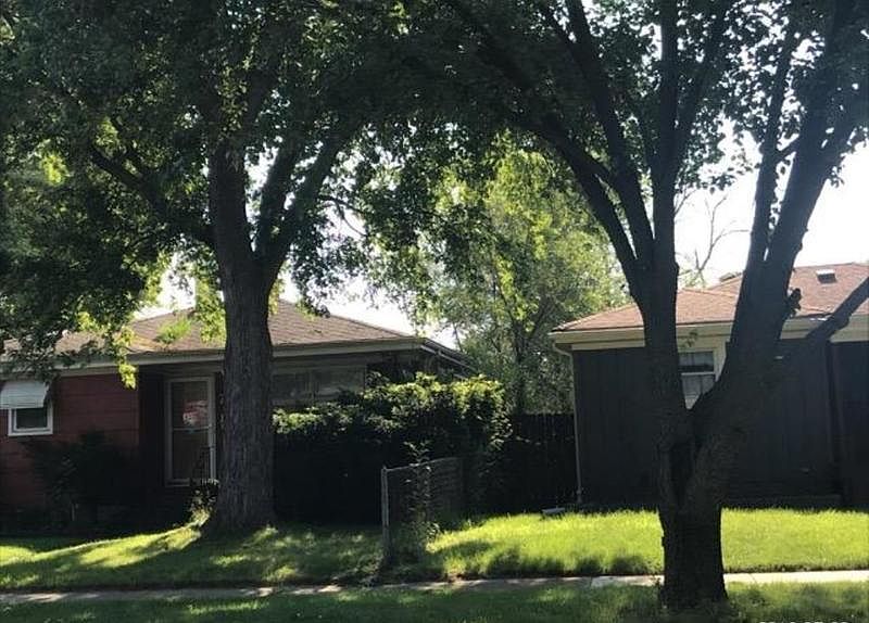 2nd image of 7619 White Oak Ave