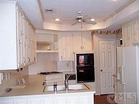 5th image of 3303 Thornbird Ln