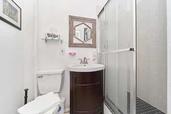 Rented by Living New York | media 12