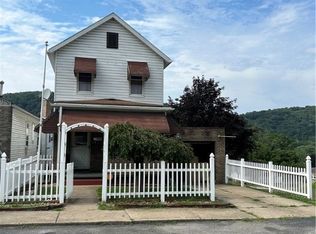 202 Grant St, Newell, WV