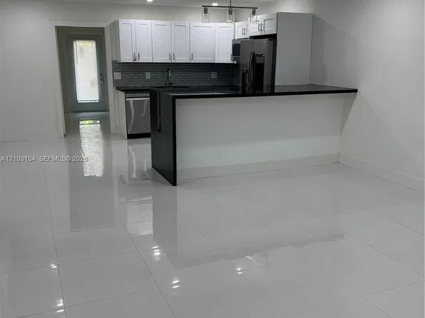 2014 NW 60th Ave #2014, Fort Lauderdale, FL 33313