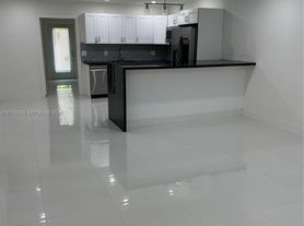 2014 NW 60th Ave, Fort Lauderdale, FL