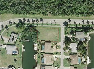 402 Grenada Ave, Naples, FL 34113
