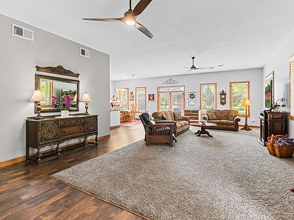 4th image of 3175 256th Ave NW