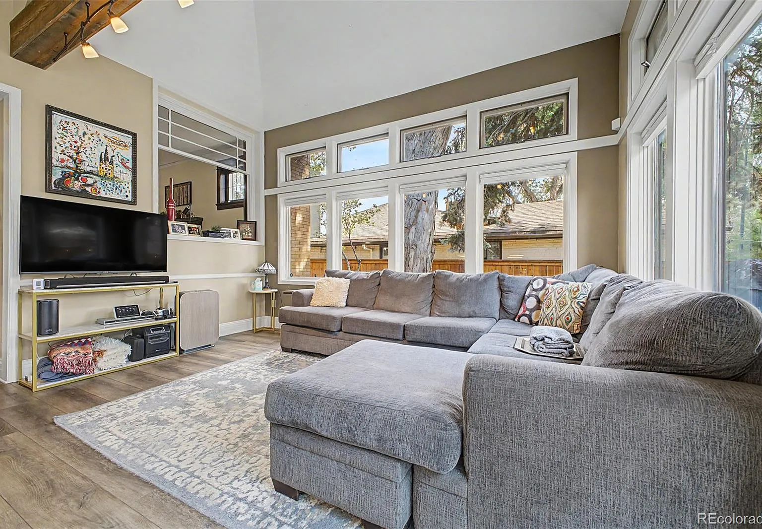 3 bed, 3.0 bath, 2469 sqft, $5,500 — Photo 1