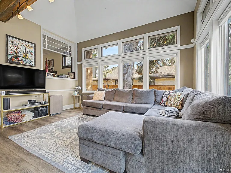 615 N Emerson St — Photo 13