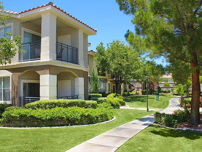 Avalon at Seven Hills — Photo 35