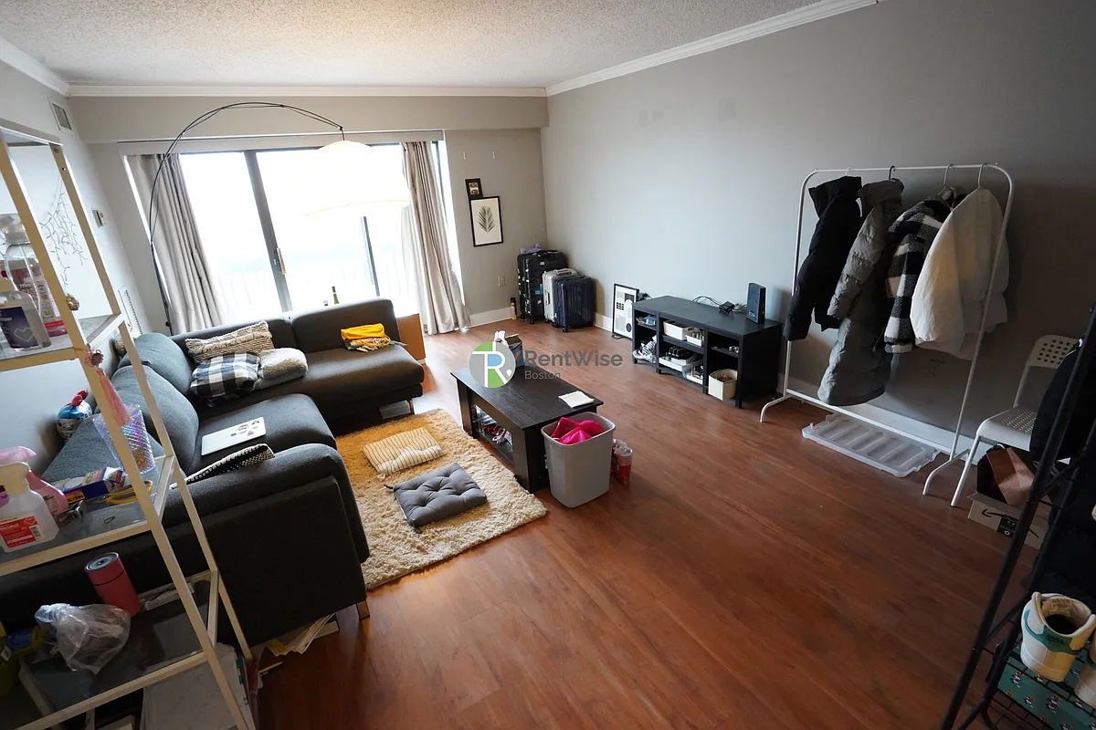 Building Photo - 15 N Beacon St #709