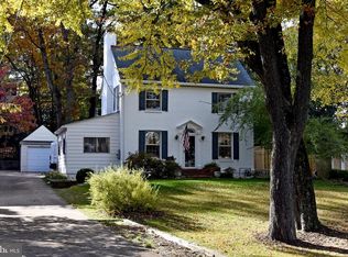 1122 N Aberdeen St, Arlington, VA 22205