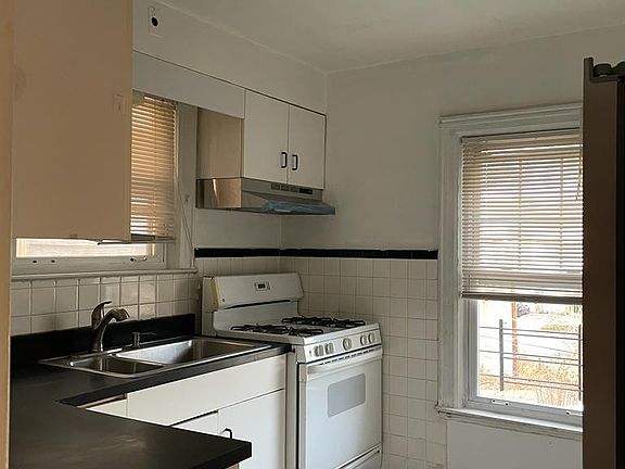 4th image of 85-17 115th St
