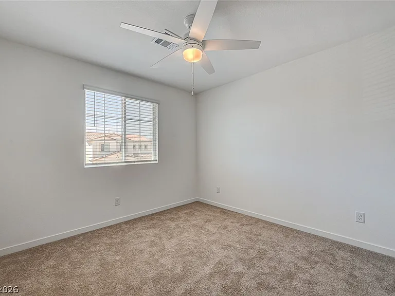 324 Lupton Ave — Photo 7