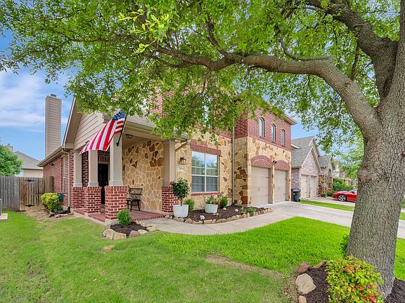 2nd image of 3104 Barkwood Dr