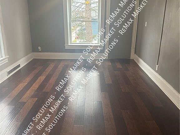 3rd image of 622 Payne Ave #B
