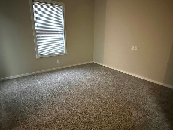 4th image of 210 S Eaton St #1