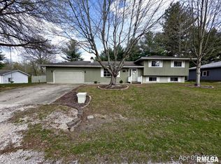 106 Victory Ln, Woodson, IL