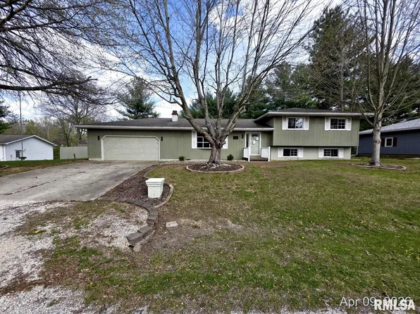 106 Victory Ln, Woodson, IL 62695