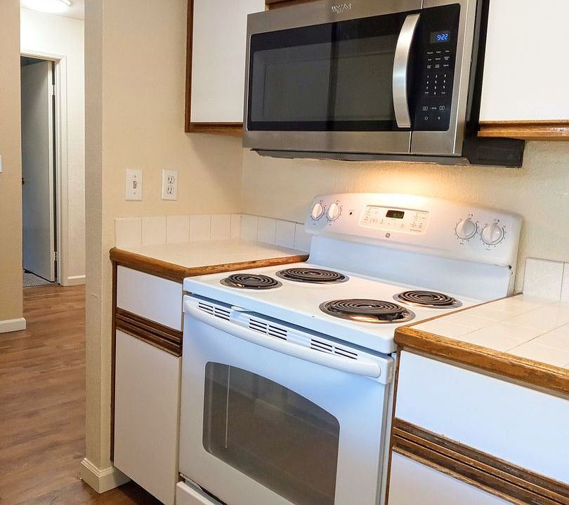 1st image of 6930 Chantel Ct