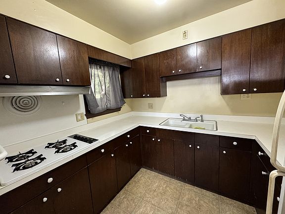 5th image of 1845 Lincoln Ave #1