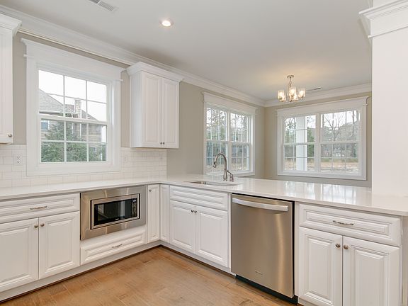 5th image of 4509 Coronet Ave #5ZNTQ5