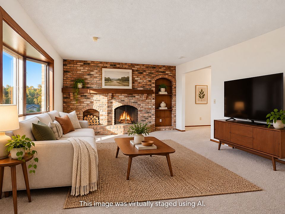1st image of 710 Windemere Dr
