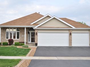 1581 Fox Hound Trl, Beecher, IL 60401