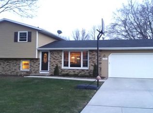 2745 Lavender Ln, Green Bay, WI 54313