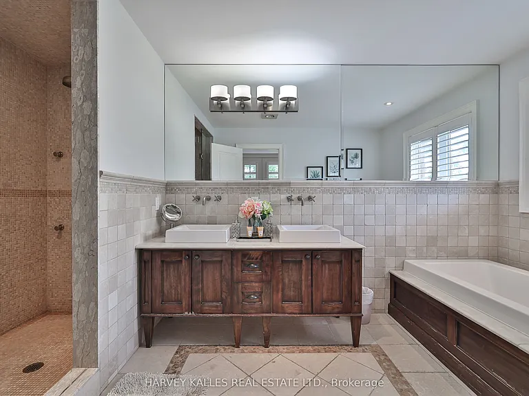 44 Churchill Ave — Photo 32