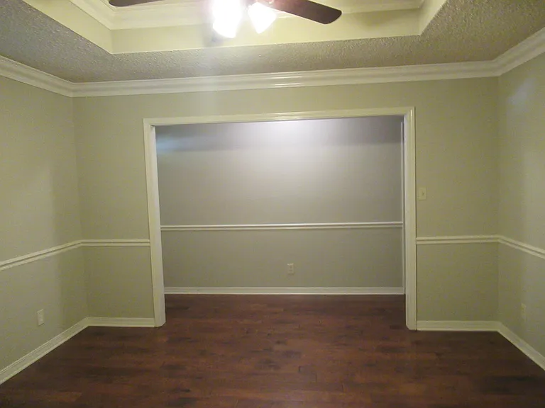10124 Trailridge Dr — Photo 2