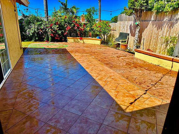 Spacious patio/backyard