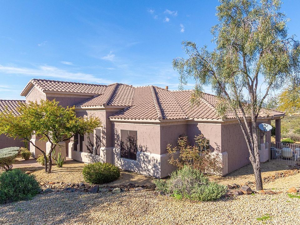 1st image of 30 E Sagebrush Dr