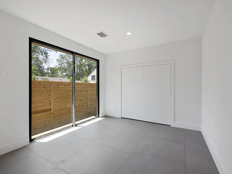 1502 Primrose St — Photo 21