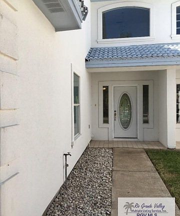3rd image of 2226 El Dorado Ave