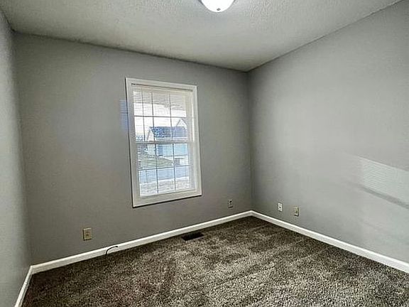 5th image of 223 Grassmire Dr