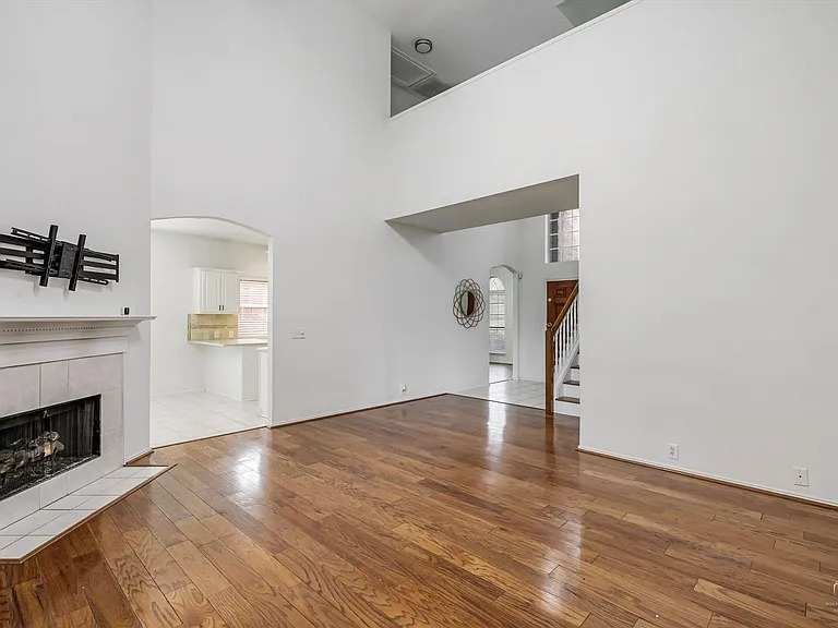 7611 Cordova Dr — Photo 10