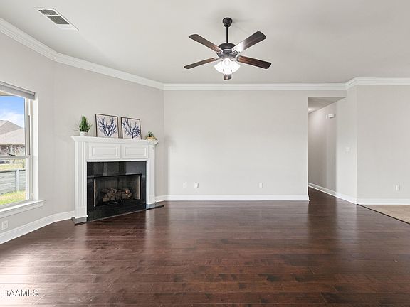 4th image of 407 Claystone Rd