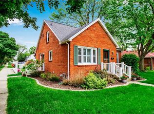327 Charlotte Ave, Hamburg, NY 14075