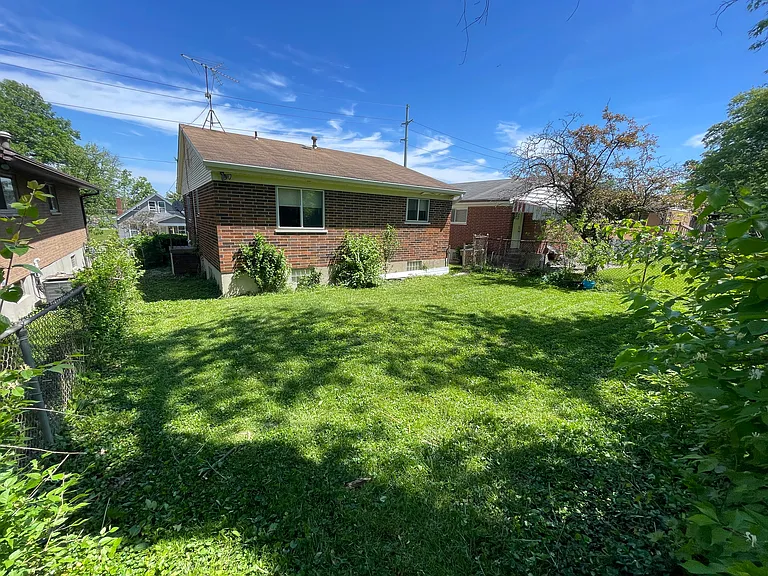 3635 W Liberty St — Photo 12