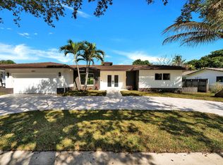 5241 SW 8th St, Plantation, FL 33317